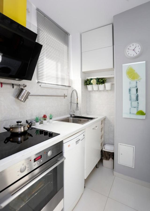 Gorgeous 2 Bedroom Duplex In City Center Bucareste Exterior foto