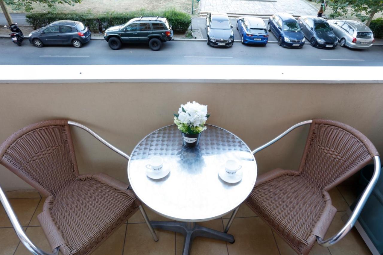 Gorgeous 2 Bedroom Duplex In City Center Bucareste Exterior foto