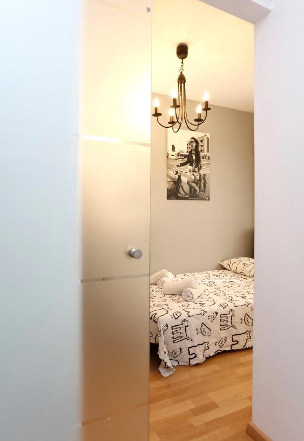 Gorgeous 2 Bedroom Duplex In City Center Bucareste Exterior foto